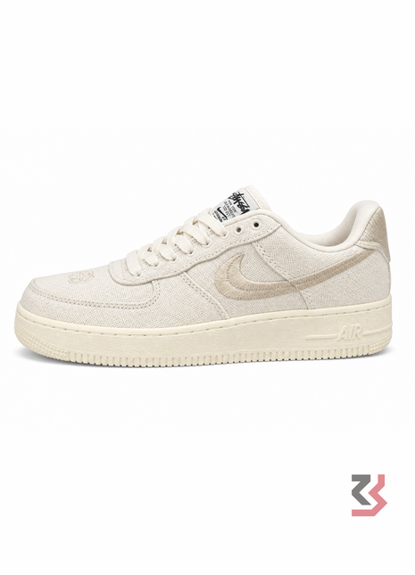 Nike Air Force 1 Low sneakers from the collaboration with Stüssy in the "Fossil"